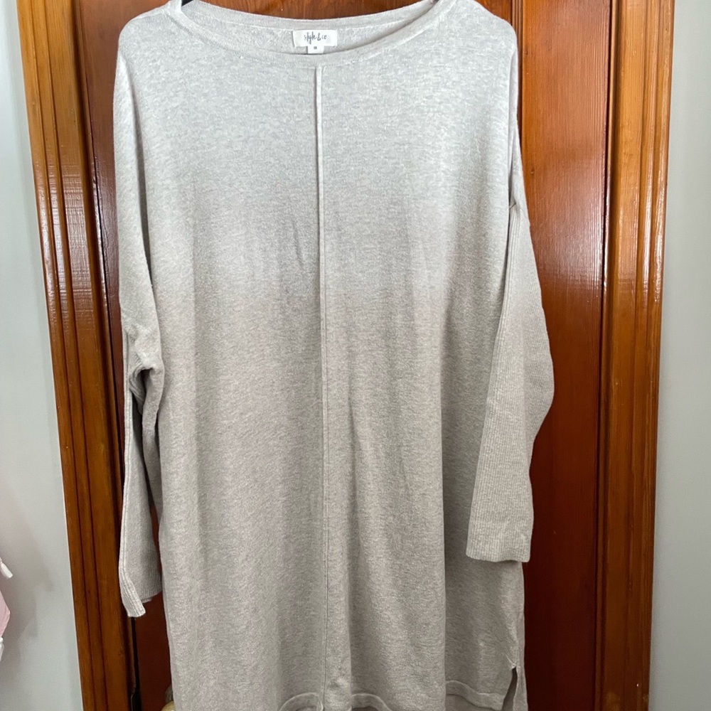 NWOT Round neck drip shoulder tunic sweater, 2X